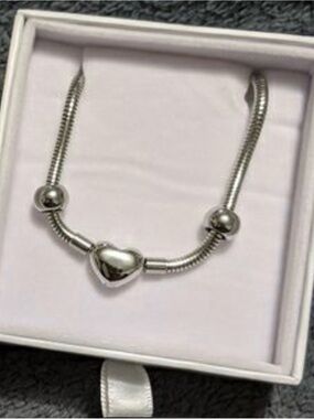 Silver Heart Bracelet